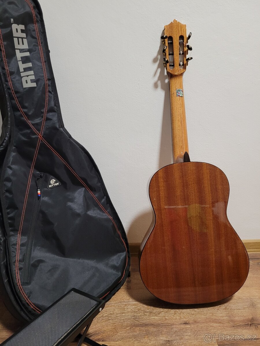 Juniorská kytara Martinez MCG-20S - 2