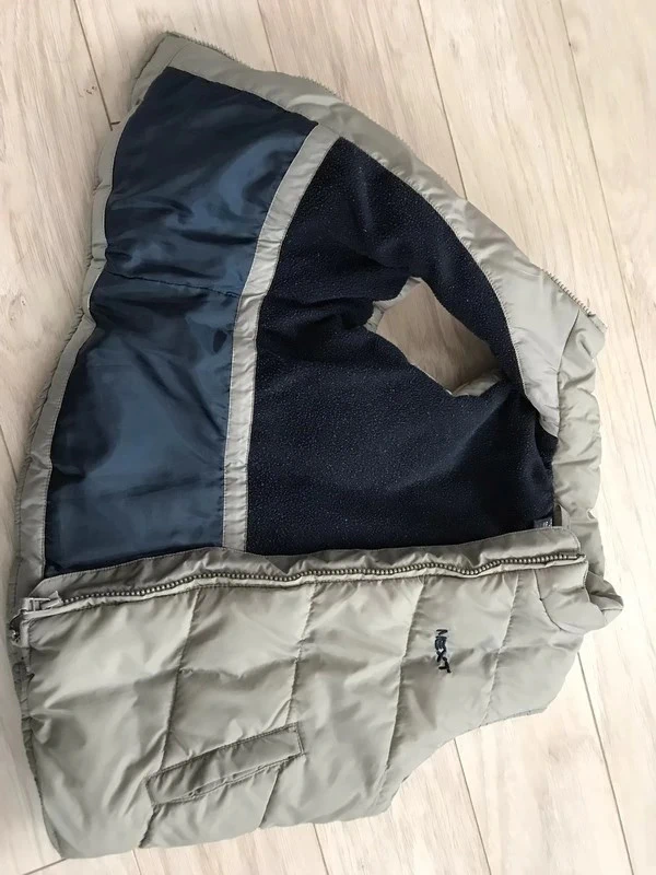 Buřtíkatá dětská vesta Next v.104 - 2