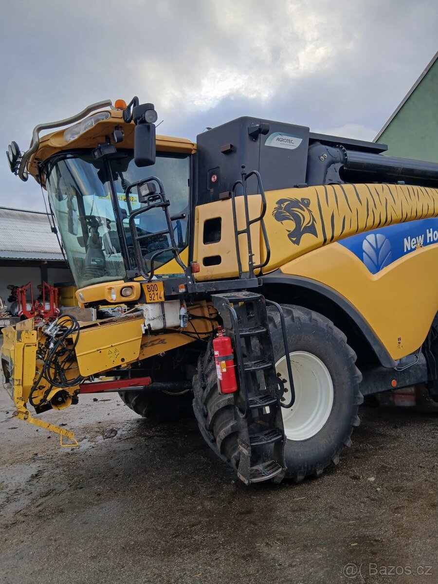 Kombajn New Holland CX 8080 - 2