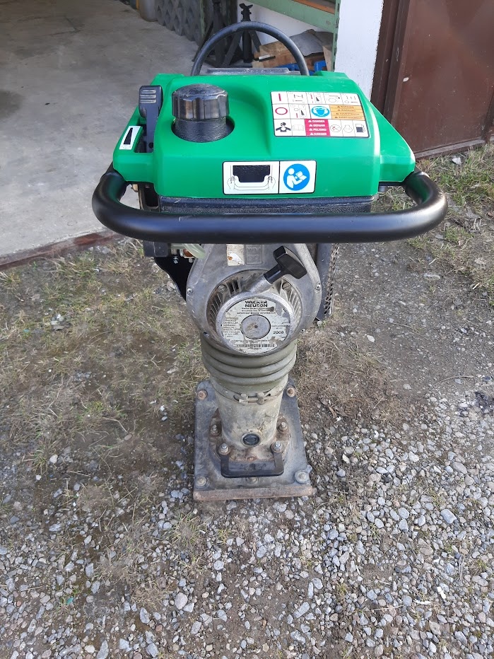 Vibrační pěch Wacker - 2
