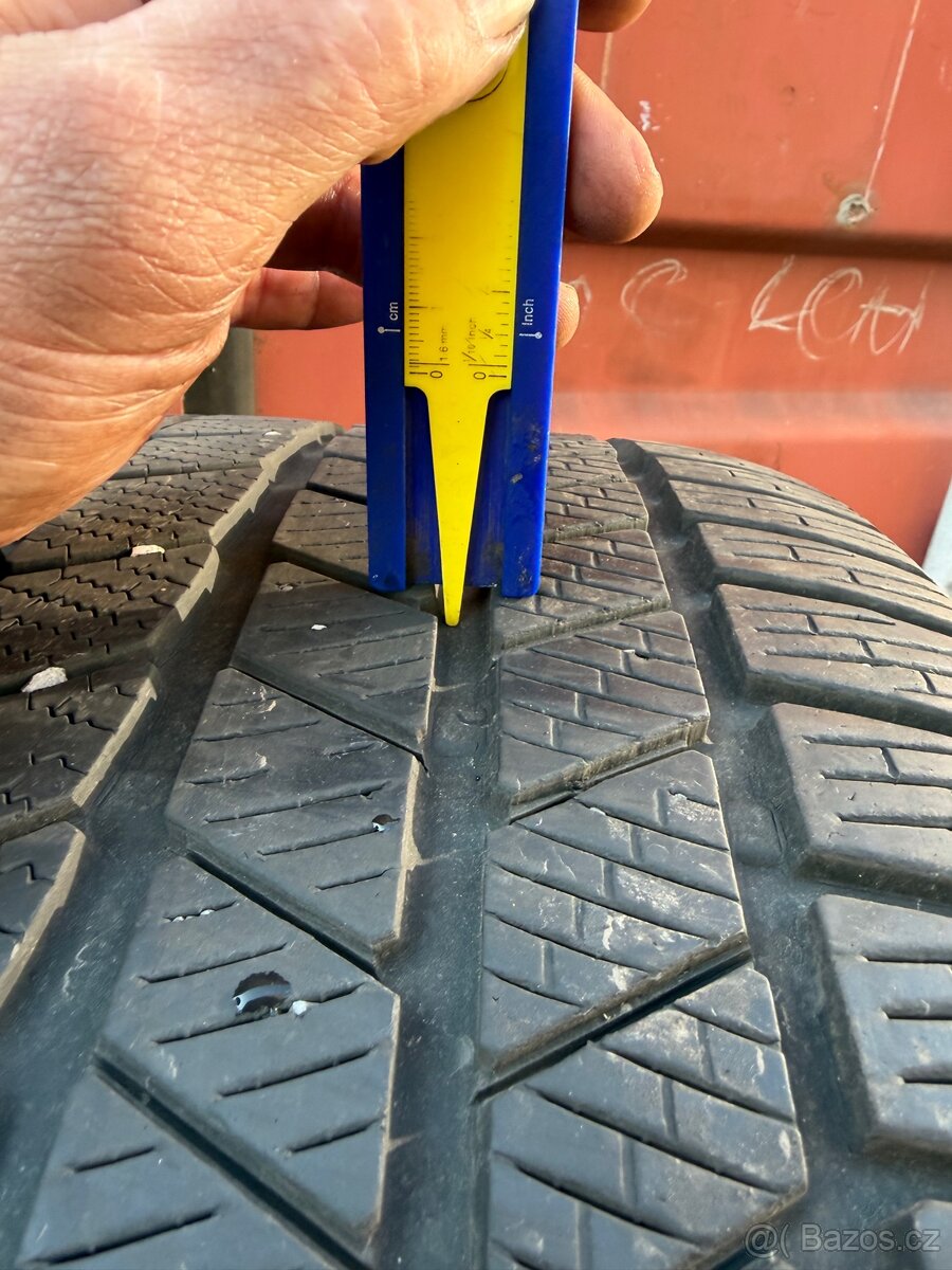 Zimní pneu 285/40/19 - 2