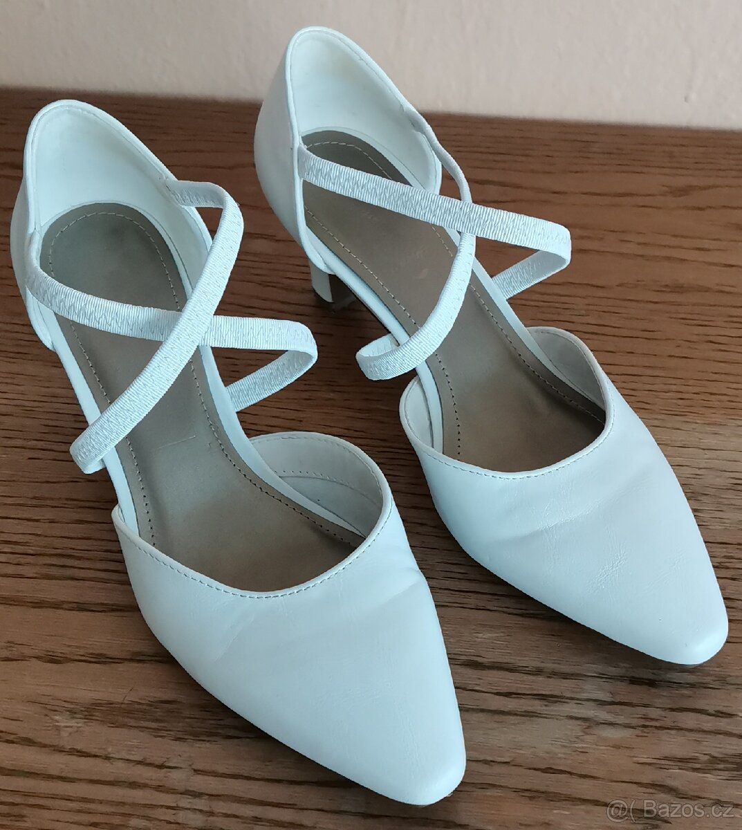 Společenské bílé lodičky vel. 38 (255 mm) - 2