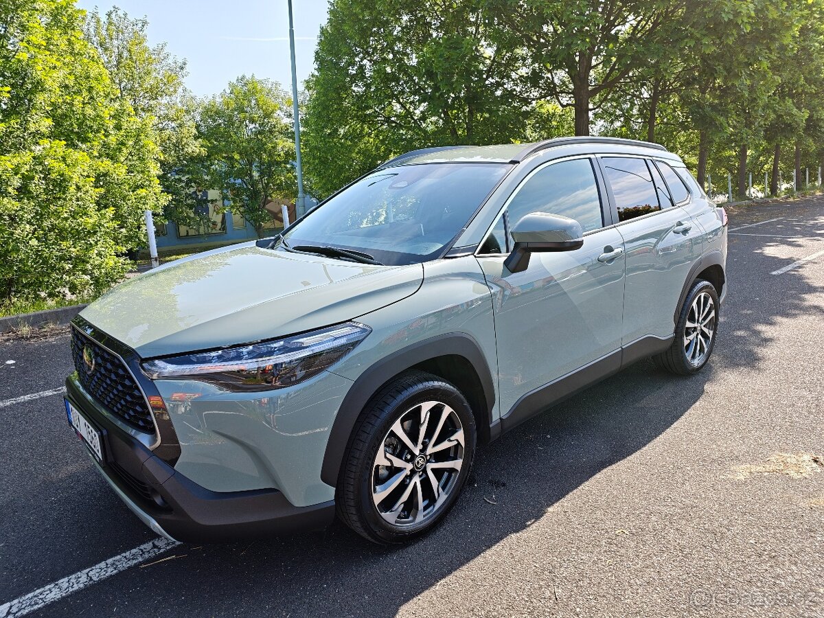 Prodám Toyota Corolla Cross 1.8 - 2