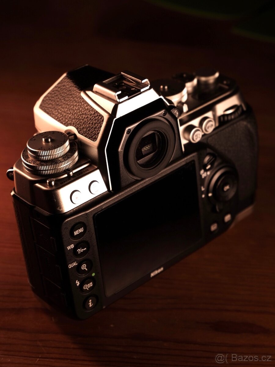 Nikon Df stříbrný - 2