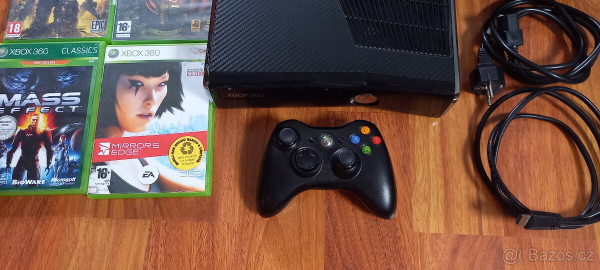 Prodám XBOX 360 s 250GB - 2