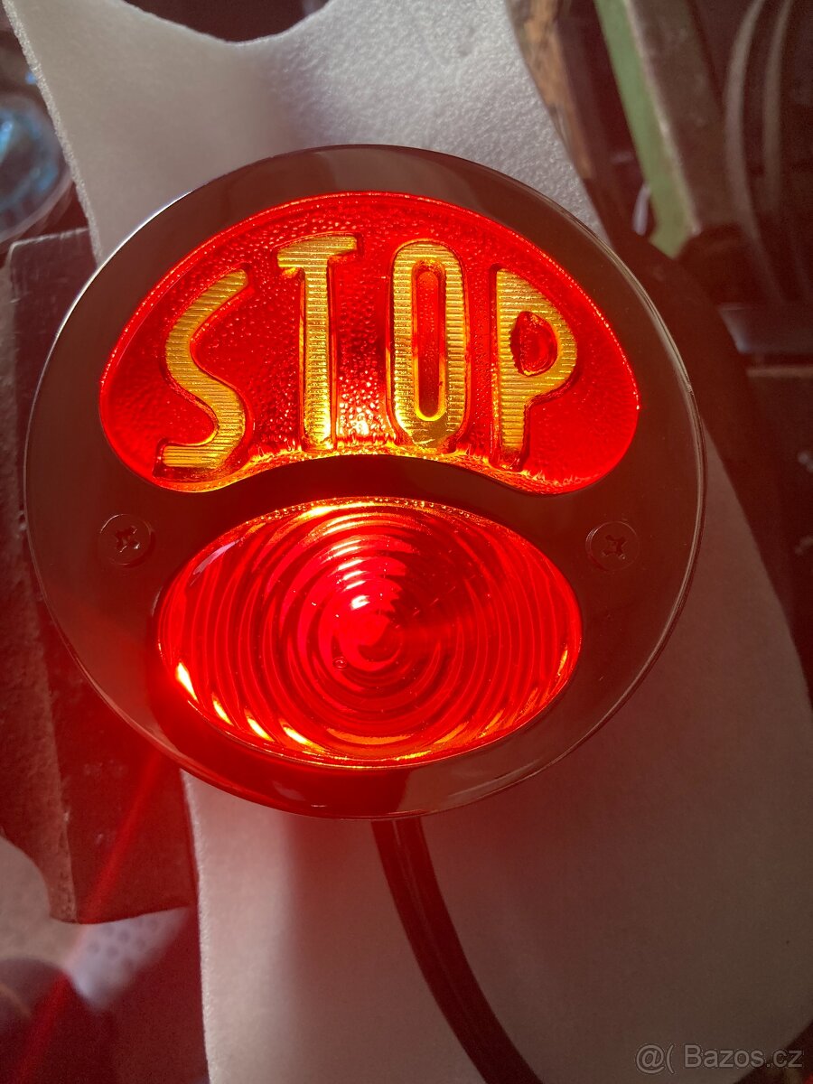 Zadní svítilny - STOP + obrys - 2