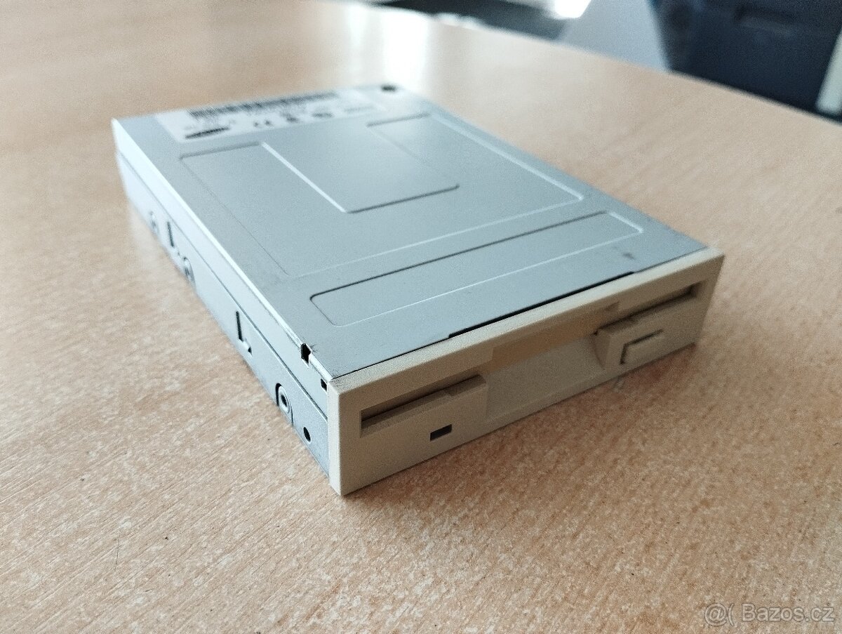 Disketová jednotka Samsung SFD-321B - 2