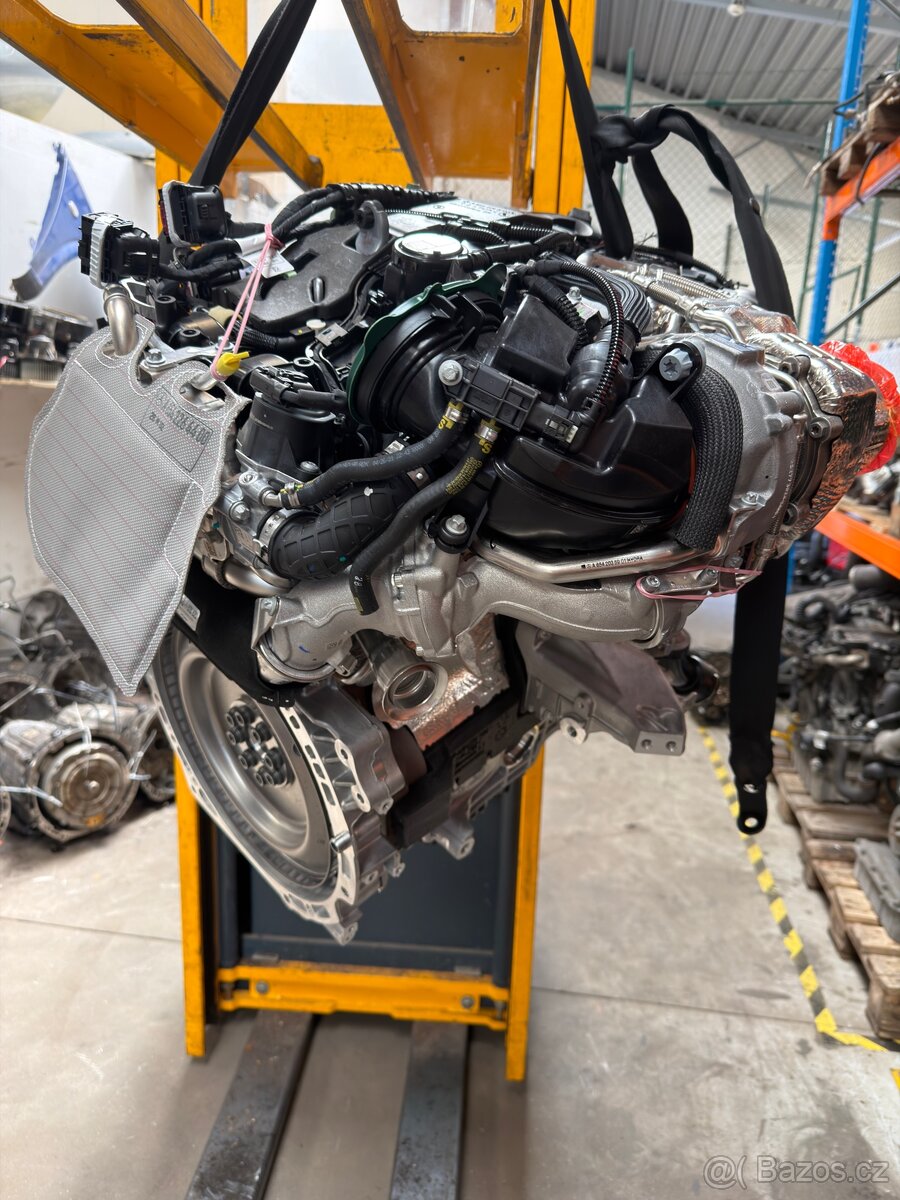 Noví motor OM564 654820 - 2