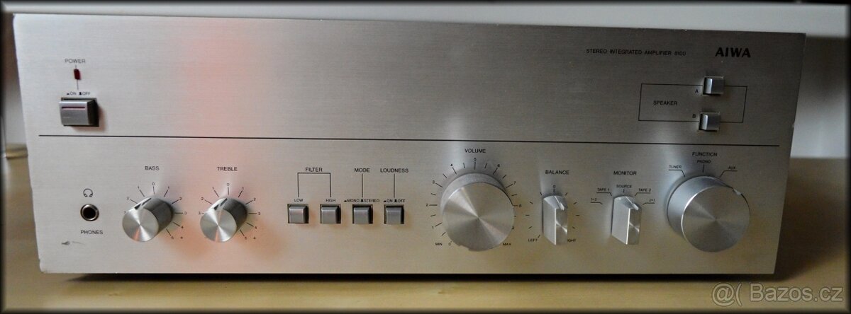 Zesilovač AIWA 8100 - 2