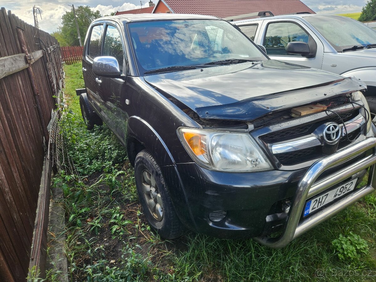 Toyota Hilux - 2