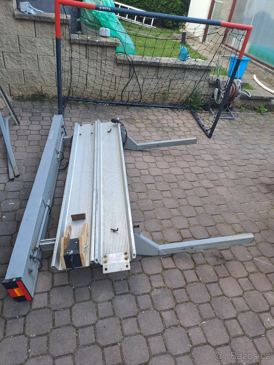 Držák motorek na karavan - 2