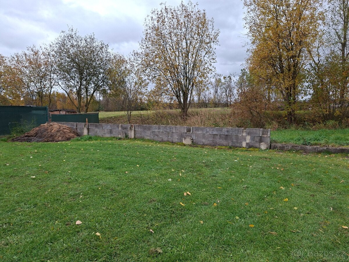Stavební pozemek 802 m² - 2