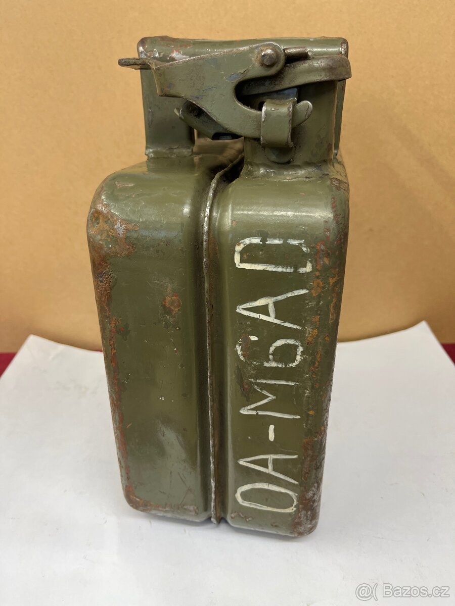 Vojenský kanystr 5l Sandrik 1982 - 2
