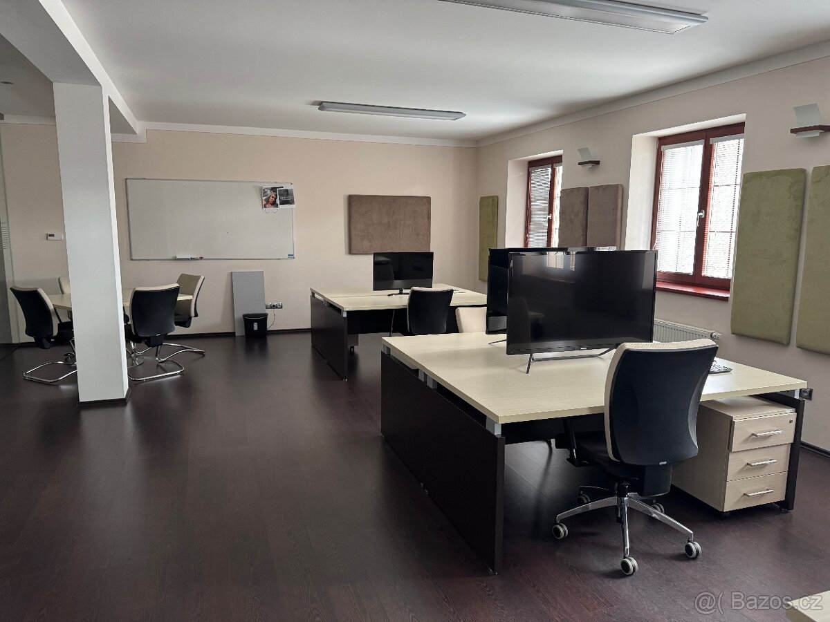 Vybavení kanceláře / stůl / židle / skříně / gauč - 2