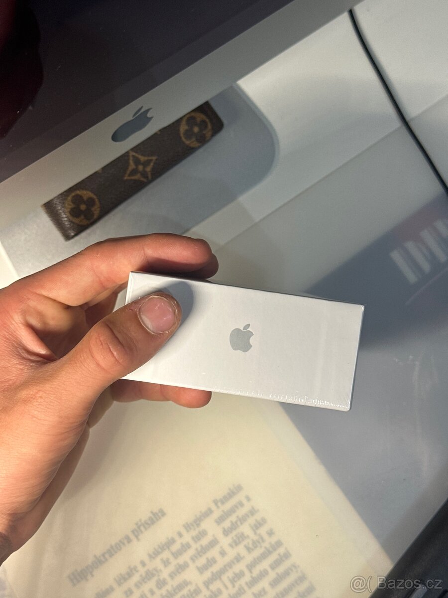 Apple AirPods pro 2nd generation - 2