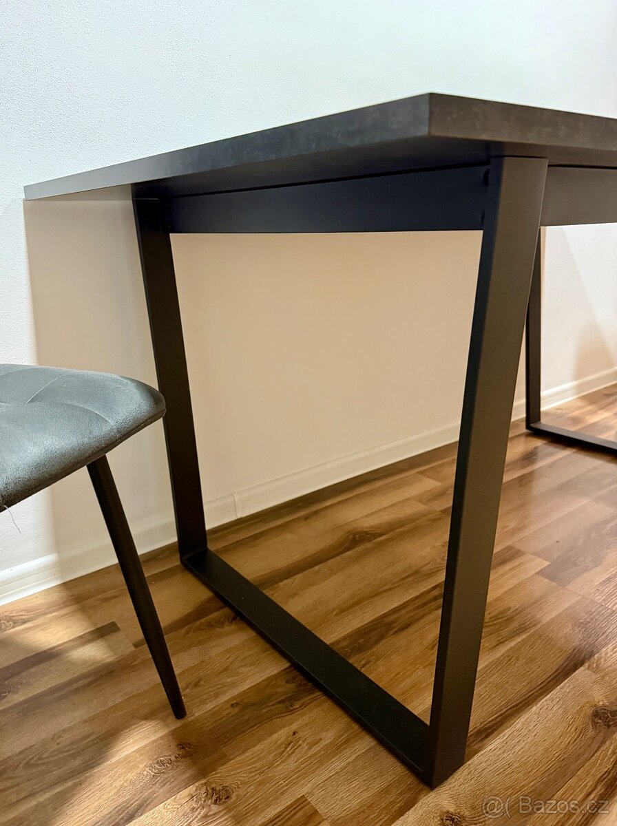 Nový jídelní stůl a židle - 2