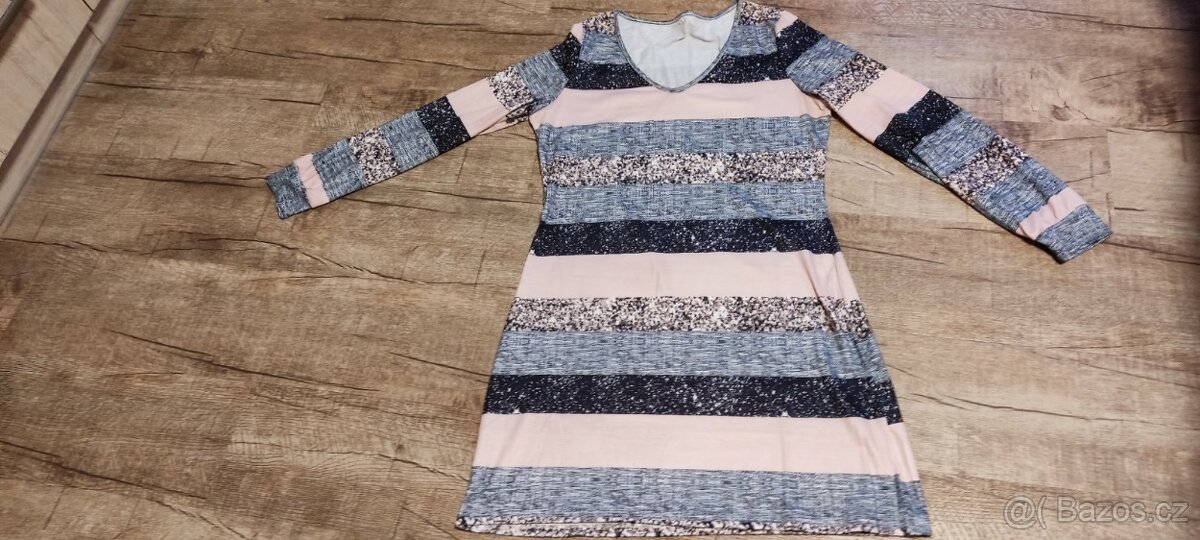 Nové dámské šaty vel.38 - 2