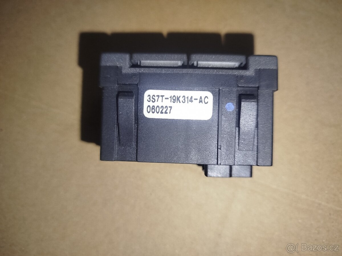 Tlačítka výhřevu sedadel Ford Mondeo MK3 a MK4 - 2