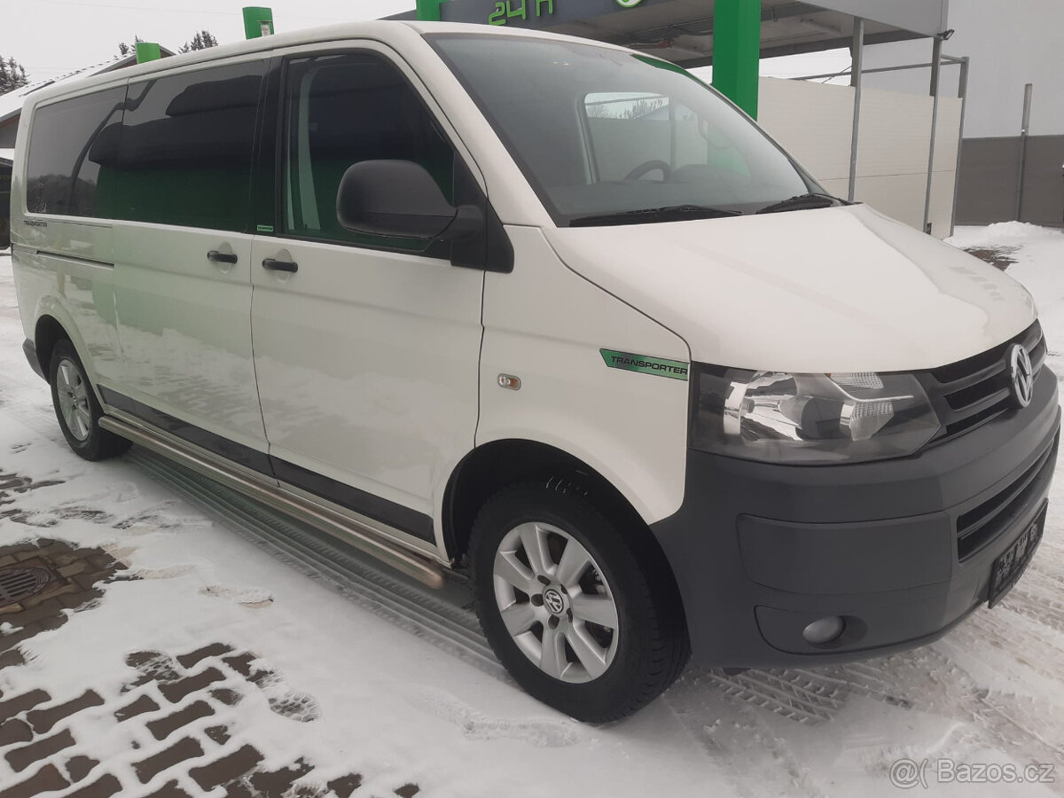VW Transporter T5 facelift 2,0 ,soft VW 85kw, 2012, 9míst - 2