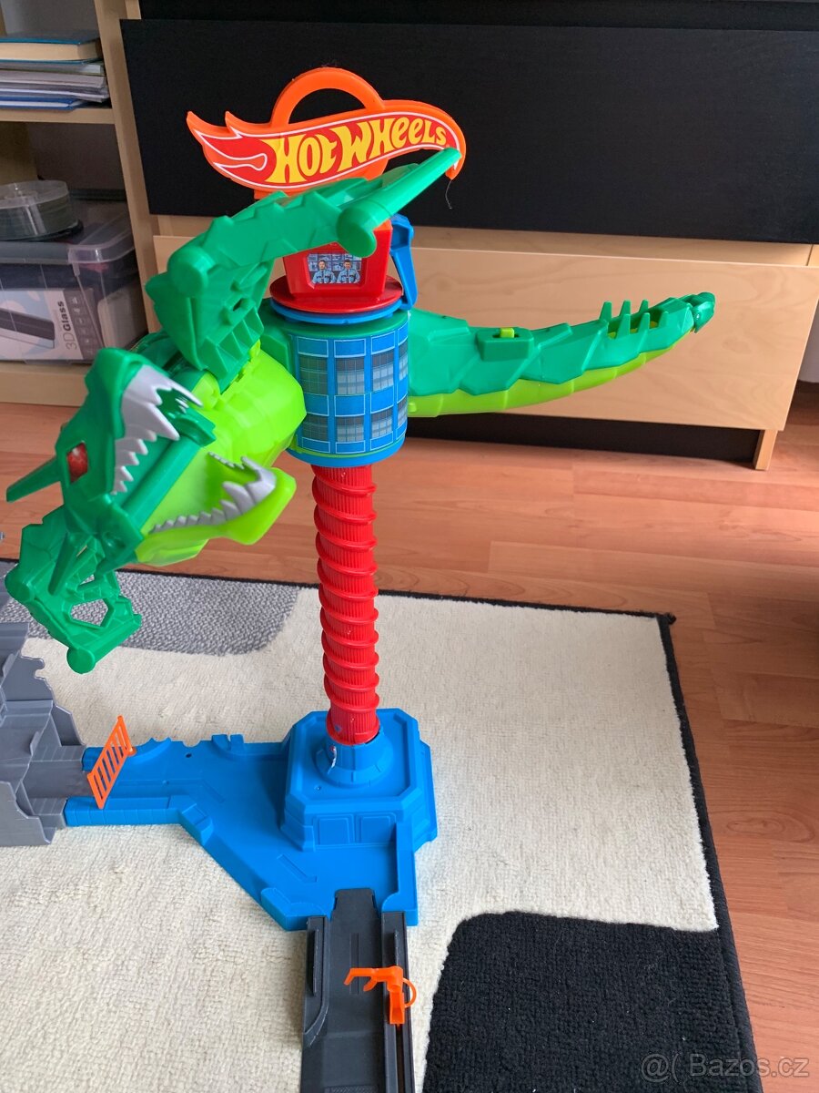 Hot Wheels dračí útok ze vzduchu - 2