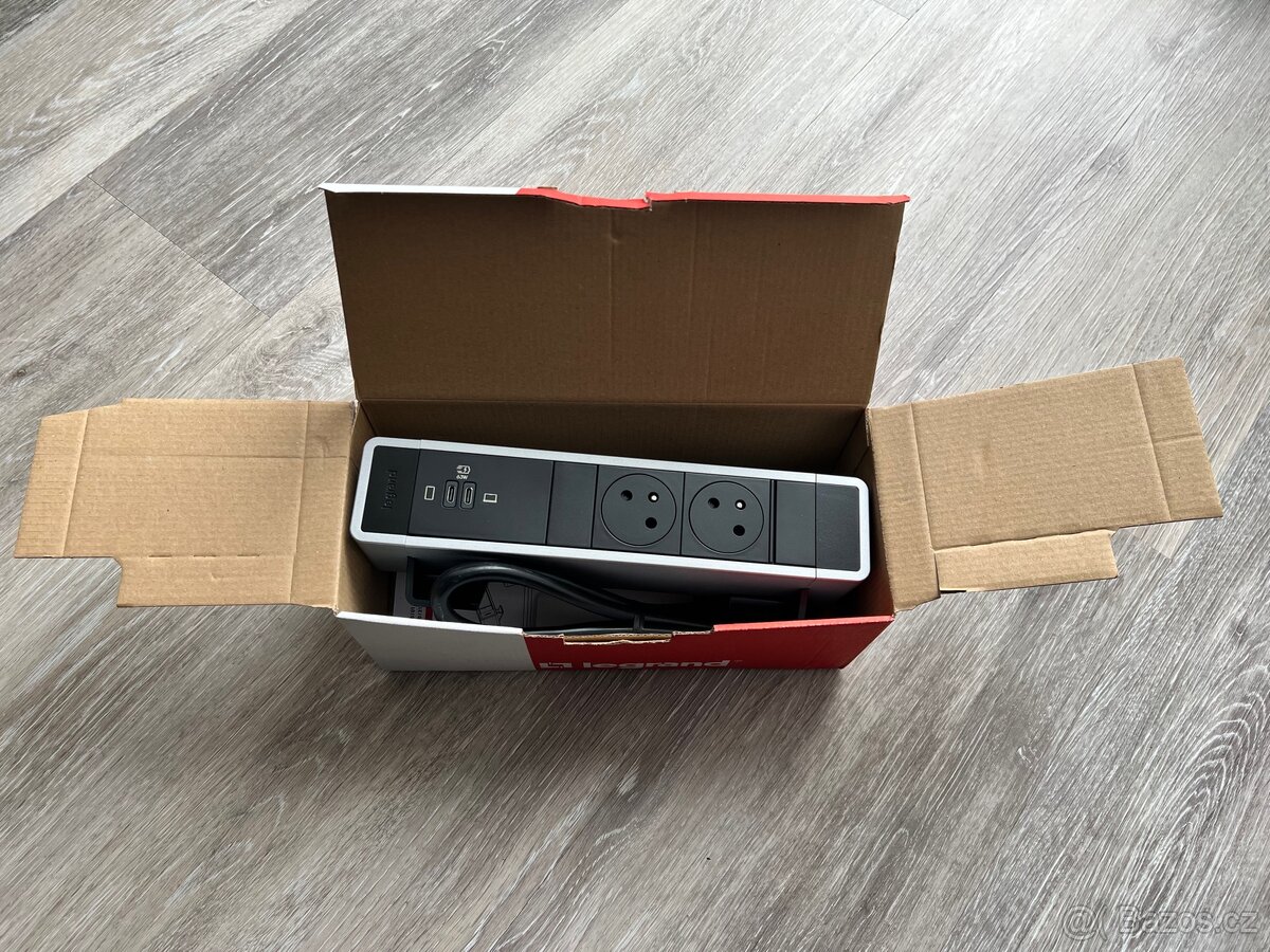 Legrand INCARA On Desk stolní zásuvkový blok s nabíječkou - 2