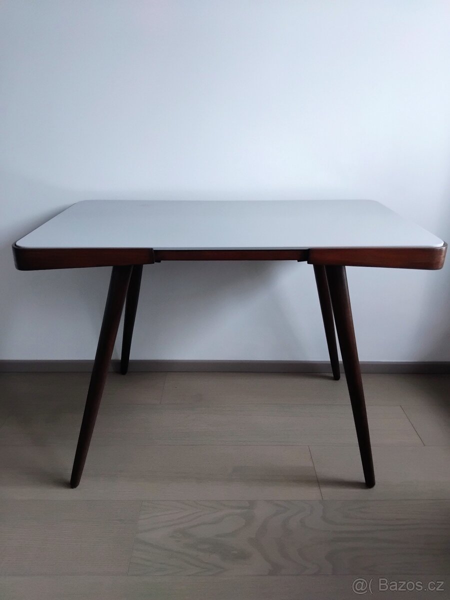 Konferenční stolek Jiroutek - 2