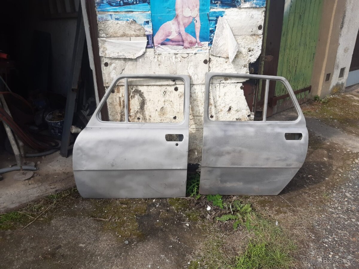 Škoda 110L zadní dveře - 2