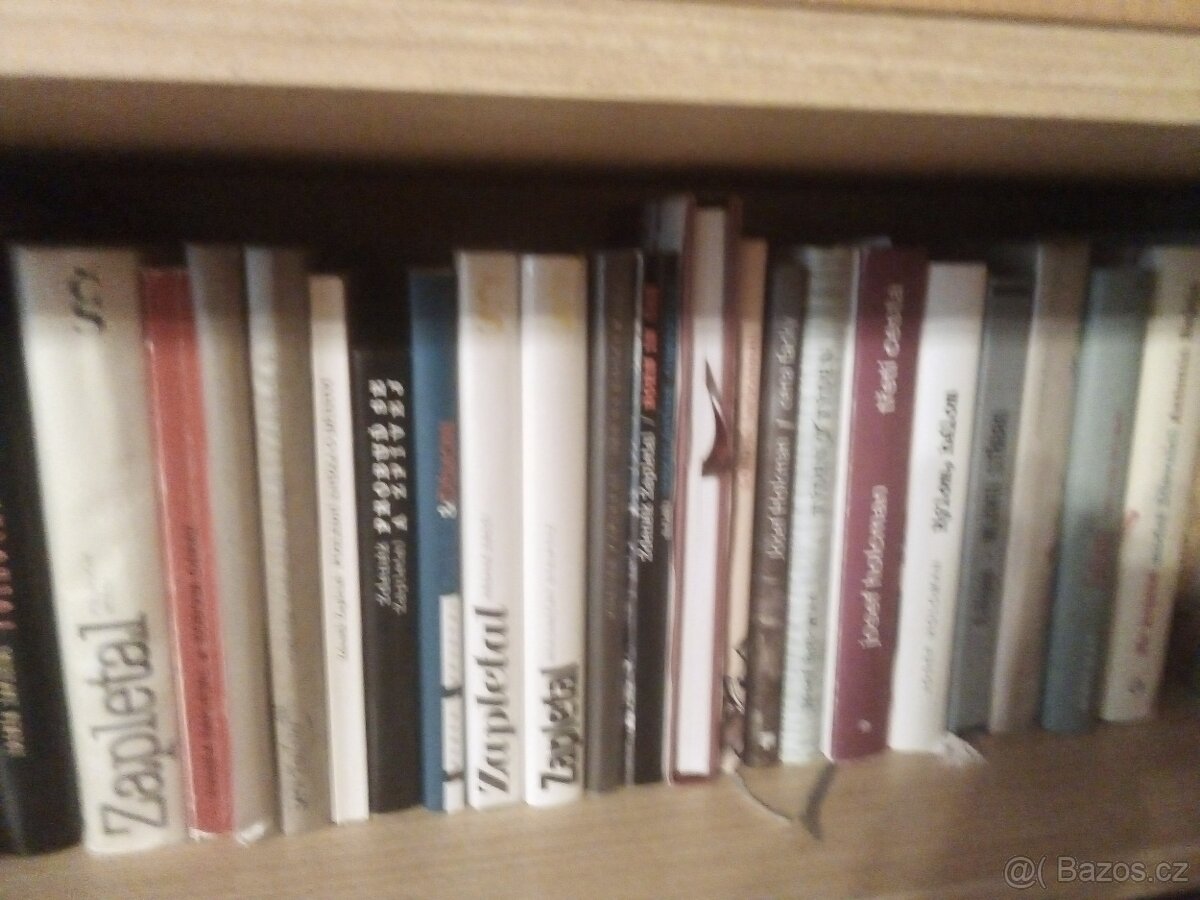Prodám knihy s autogramy spisovatelů. - 2
