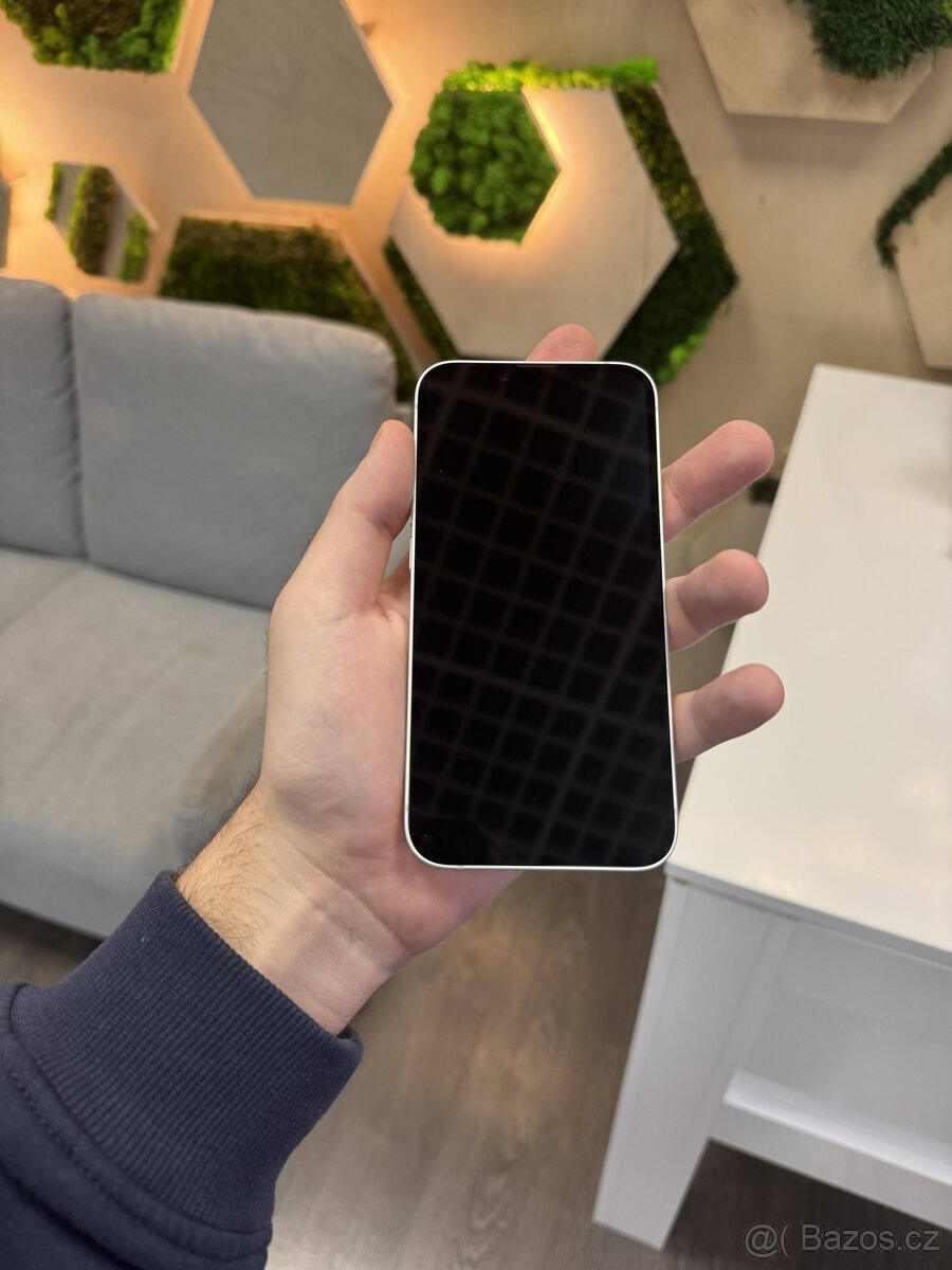 iPhone 16e 128GB Black - 2