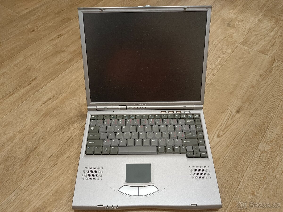 historický Notebook Computer model 2300T, Pentium III - 2