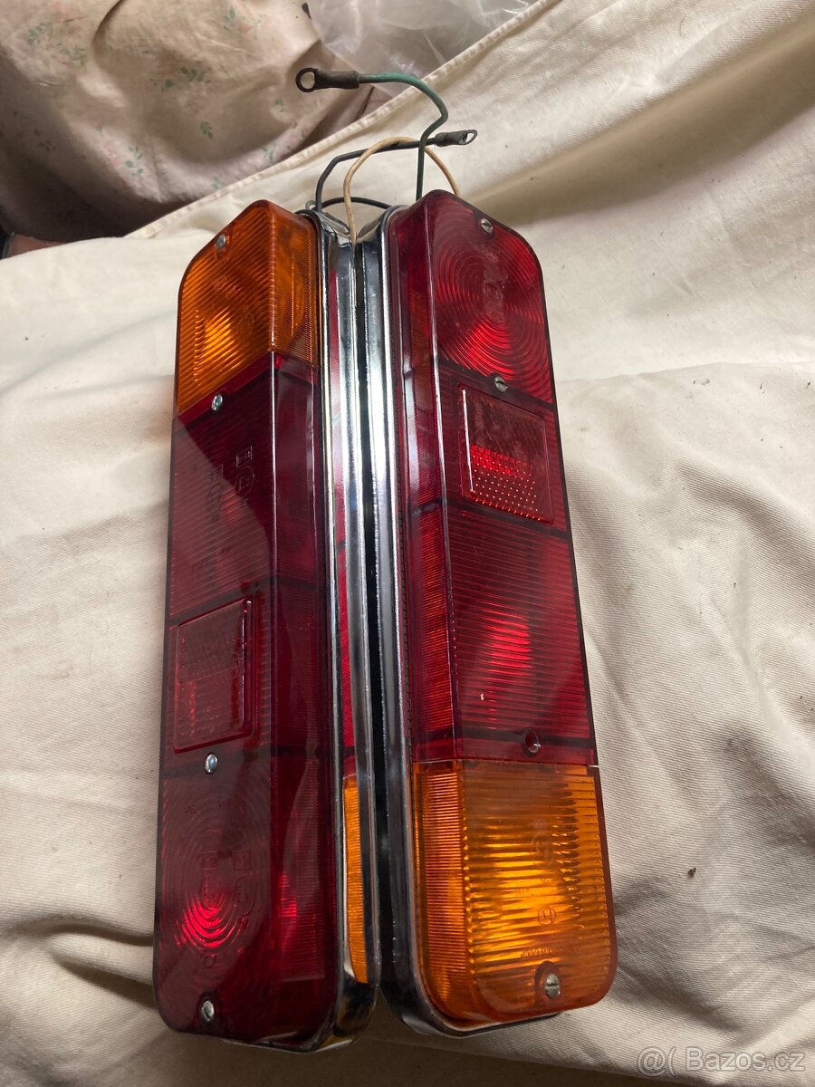 NOVÁ světla Moskvič. - 2