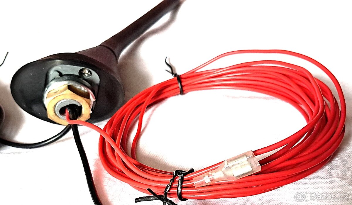 Autoanténa DAB+ FM se zesilovačem - 2