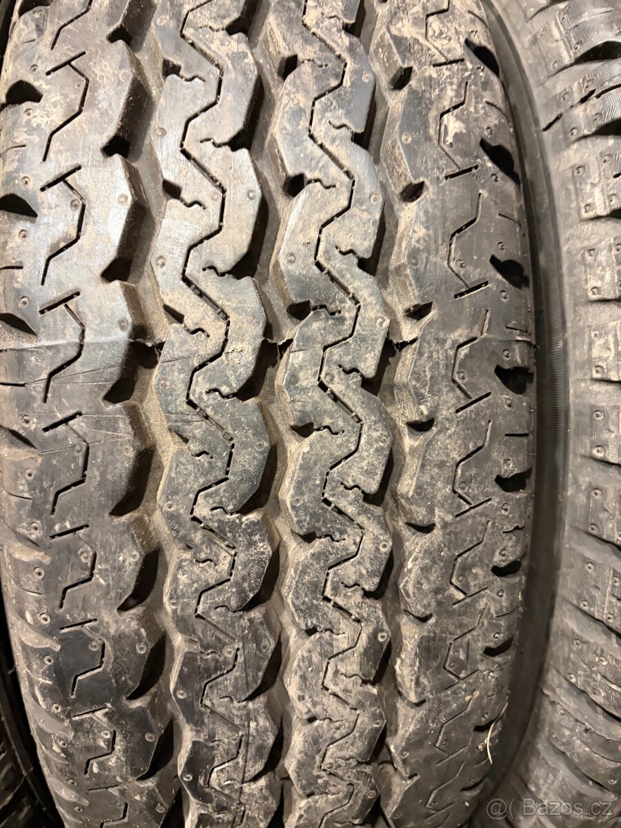 letní pneumatiky 215/70/15c - 2