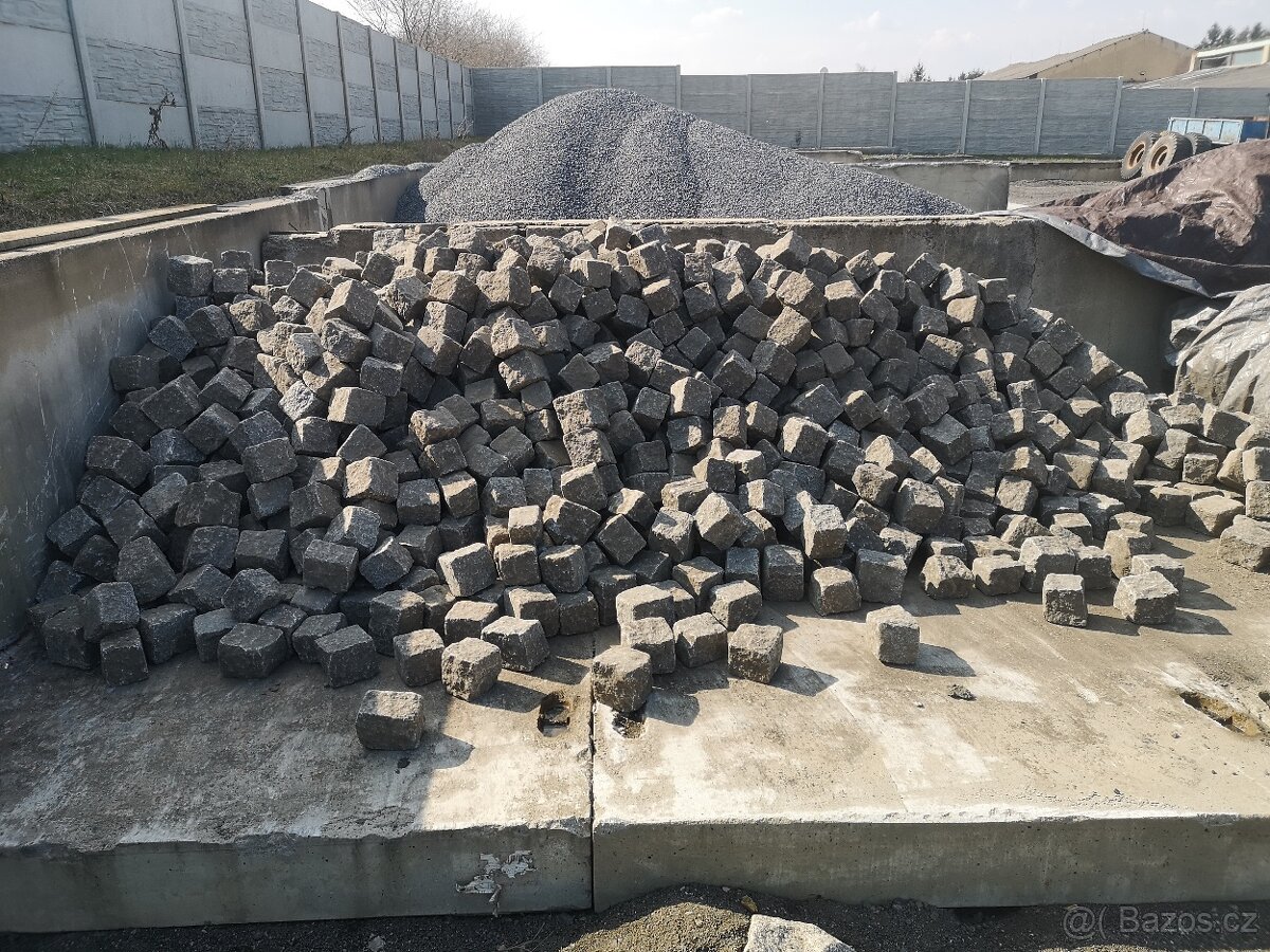 Dlažební žulové kostky - 2