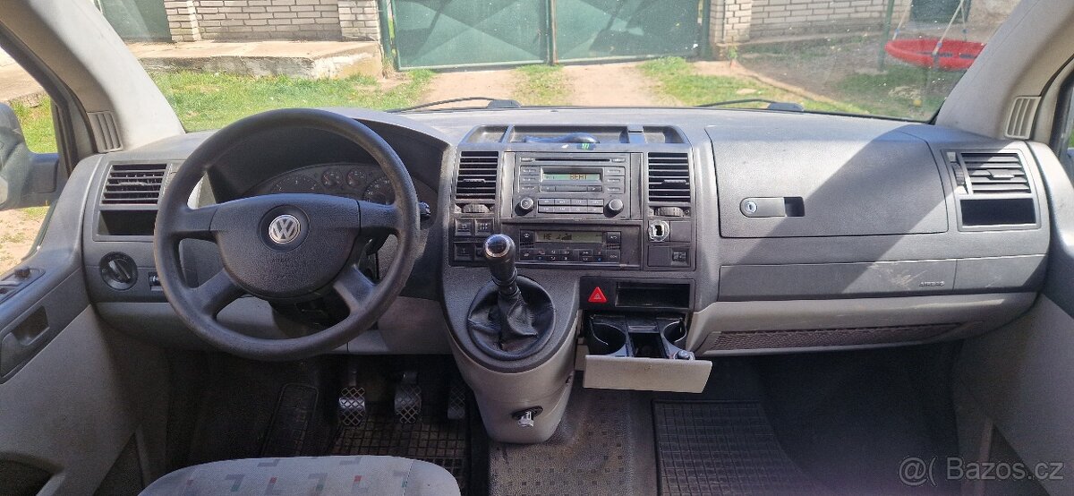 interiér VW T5 Caravelle - 2