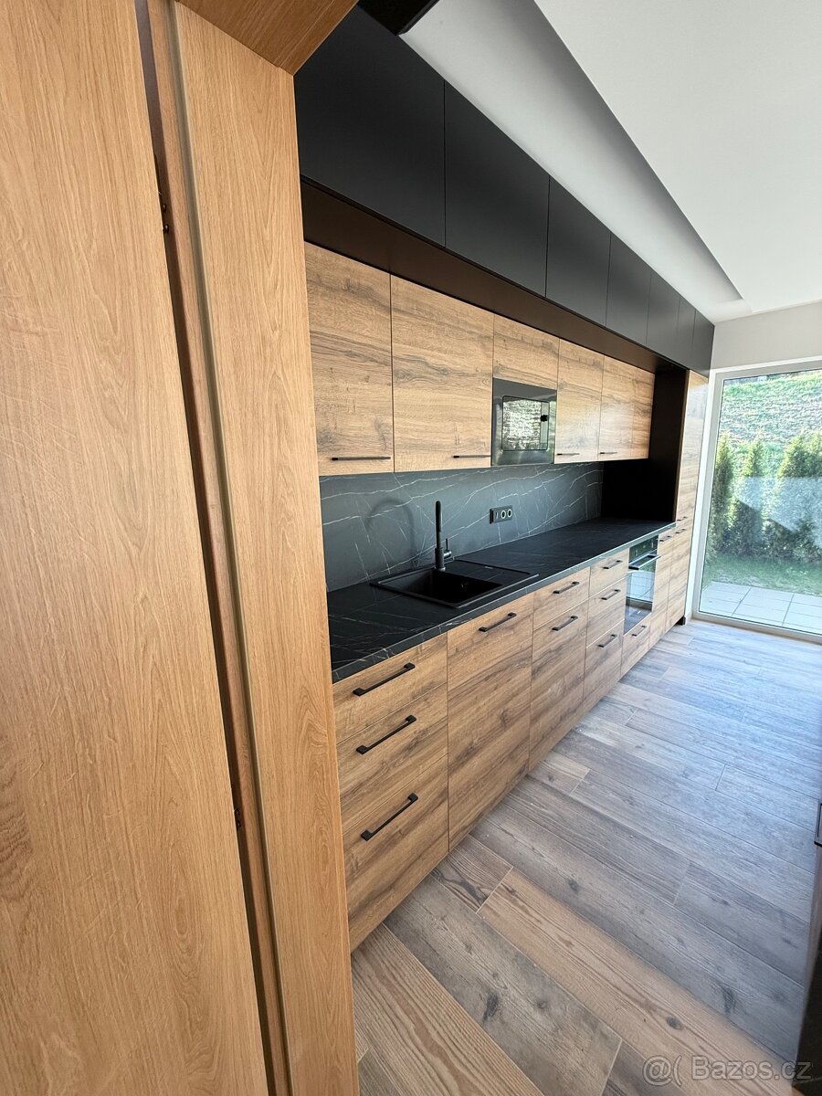 BYT-TOP EXLUZIVNÍ 3+KK+zahrada věž A 150,2 m2 - 2