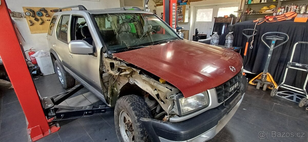 Opel frontera B 2.2i - 2