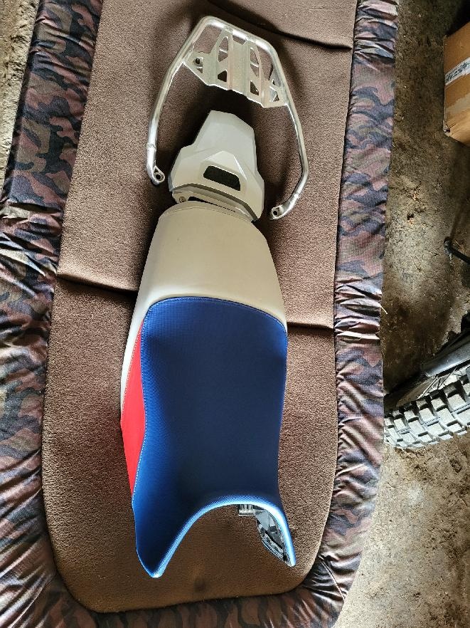 BMW R1200GS sedlo, nosic a plast Rallye - 2