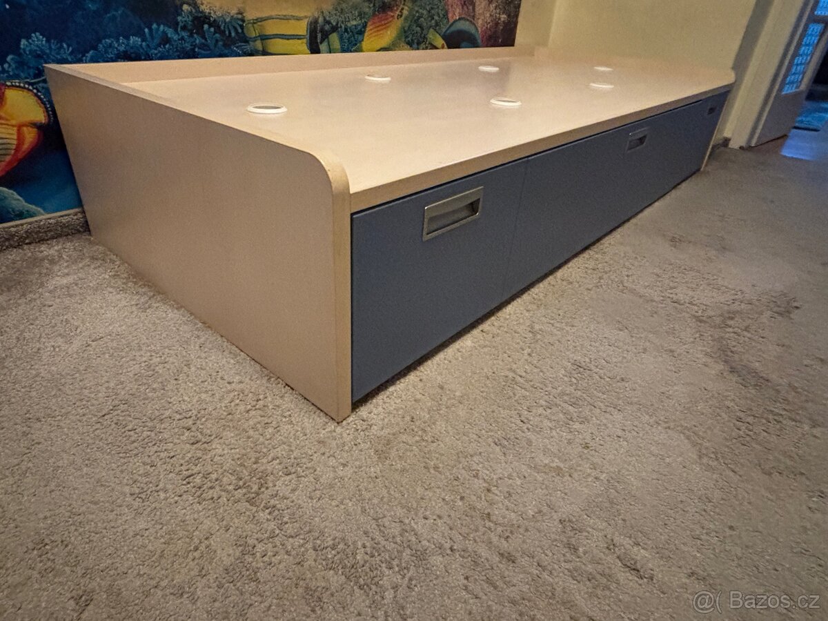 Postel s úložným prostorem - 2