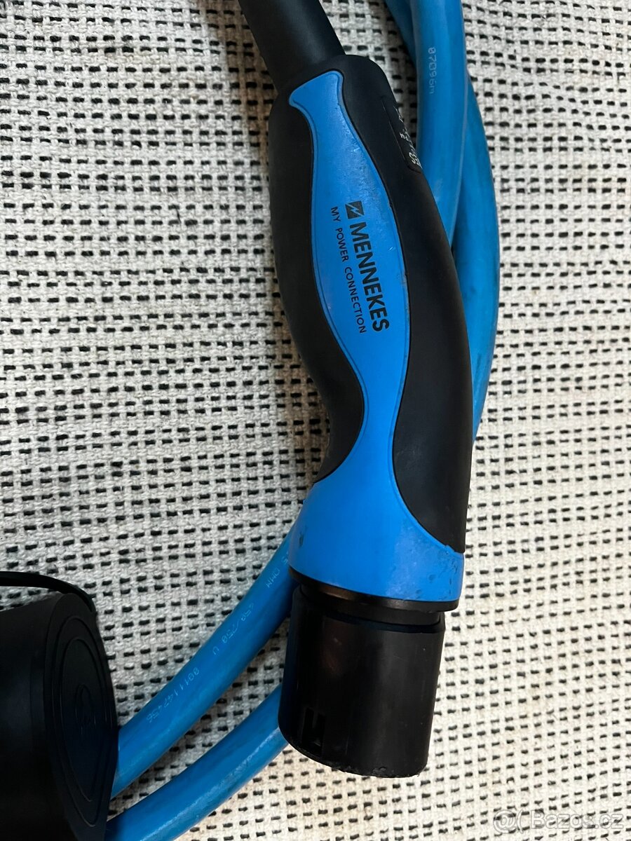 Třífázový nabíjecí kabel Mennekes (11kW) pro elektromobily - 2