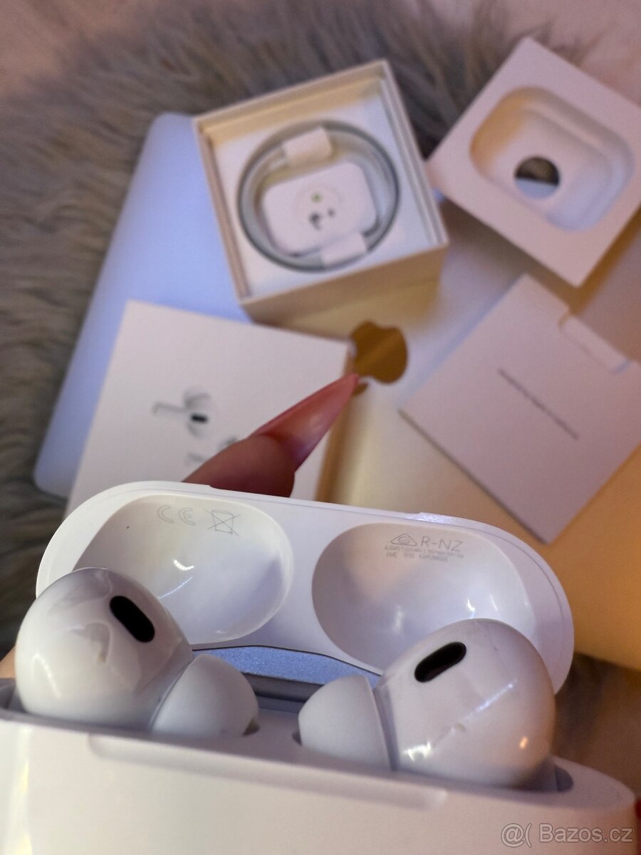 Nové Apple Airpods pro 2 - 2