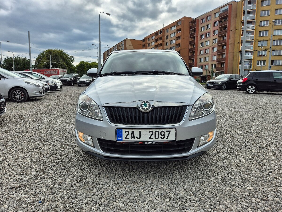 Škoda Fabia II,1.6TDi,77KW,ELEG.KLIMA,VÝHŘEV,KAMERA,ČR,2011 - 2
