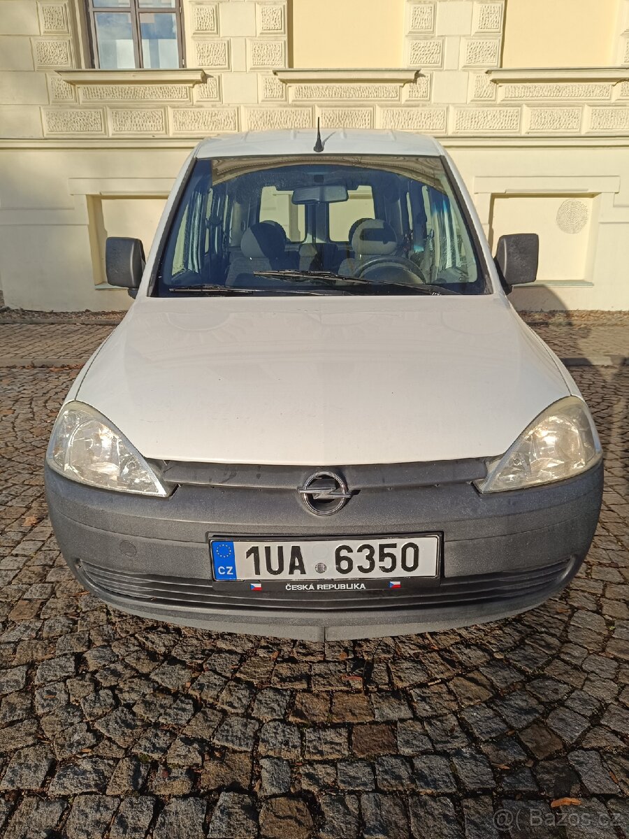 Opel Combo Tour - 2