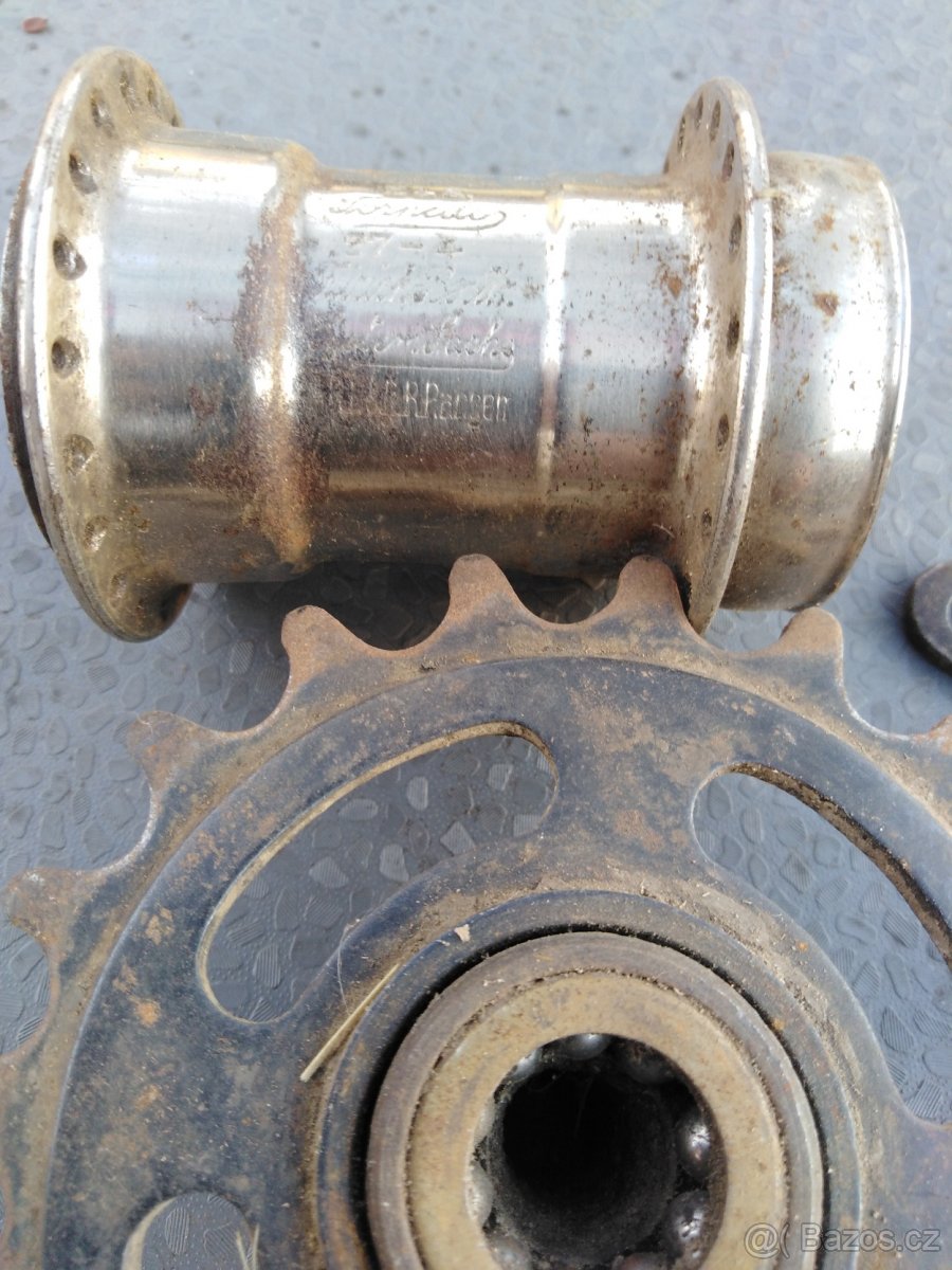 Historické kolo součástky - 2