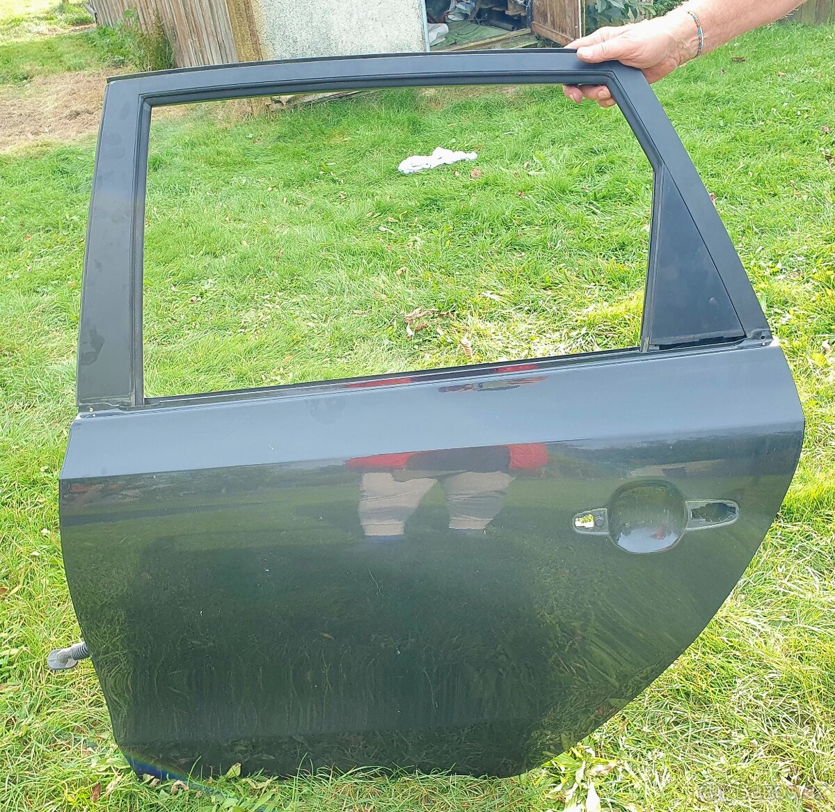 Hyundai i30cw LZ dveře - 2