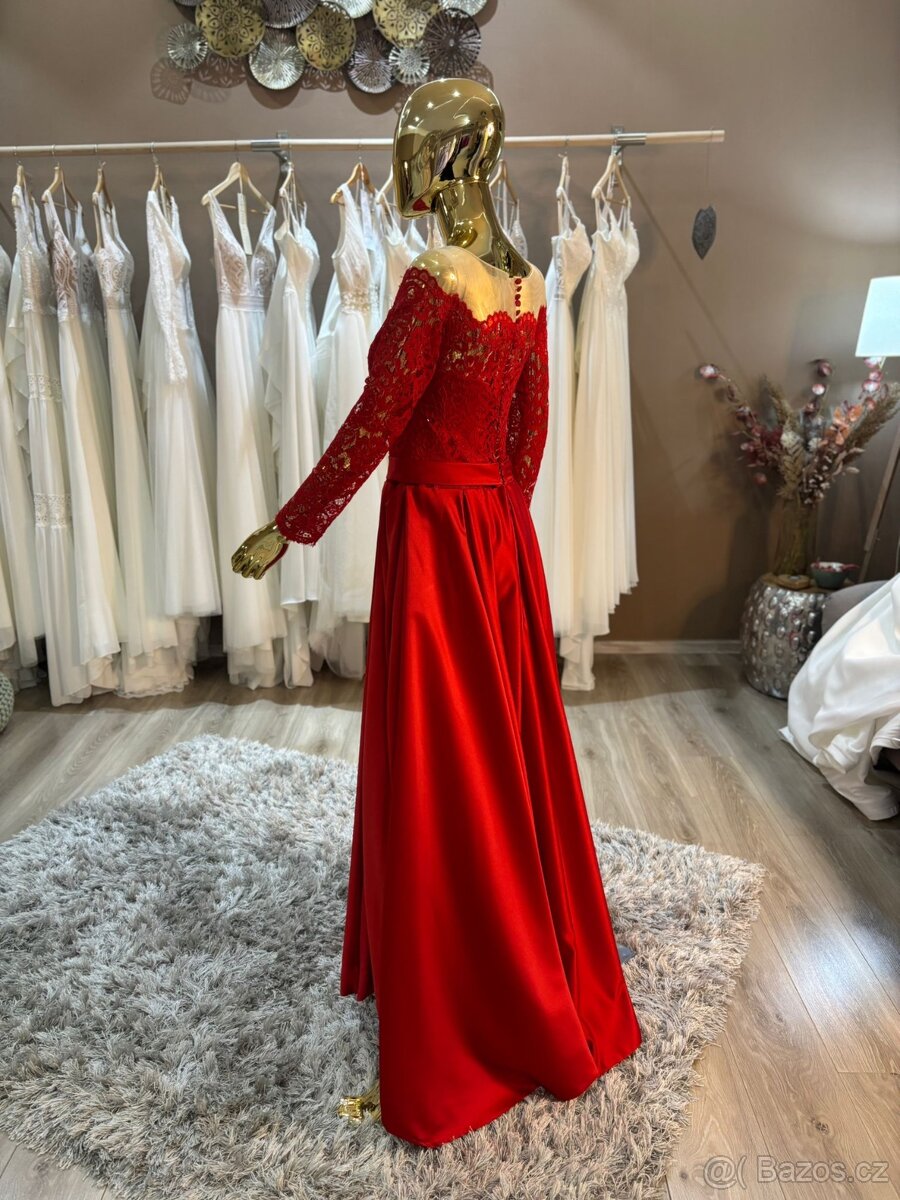 Luxusní červené šaty - 2