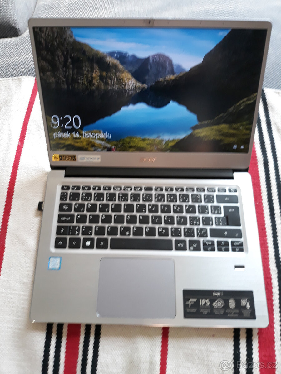 Funknční notebook Acer - 2