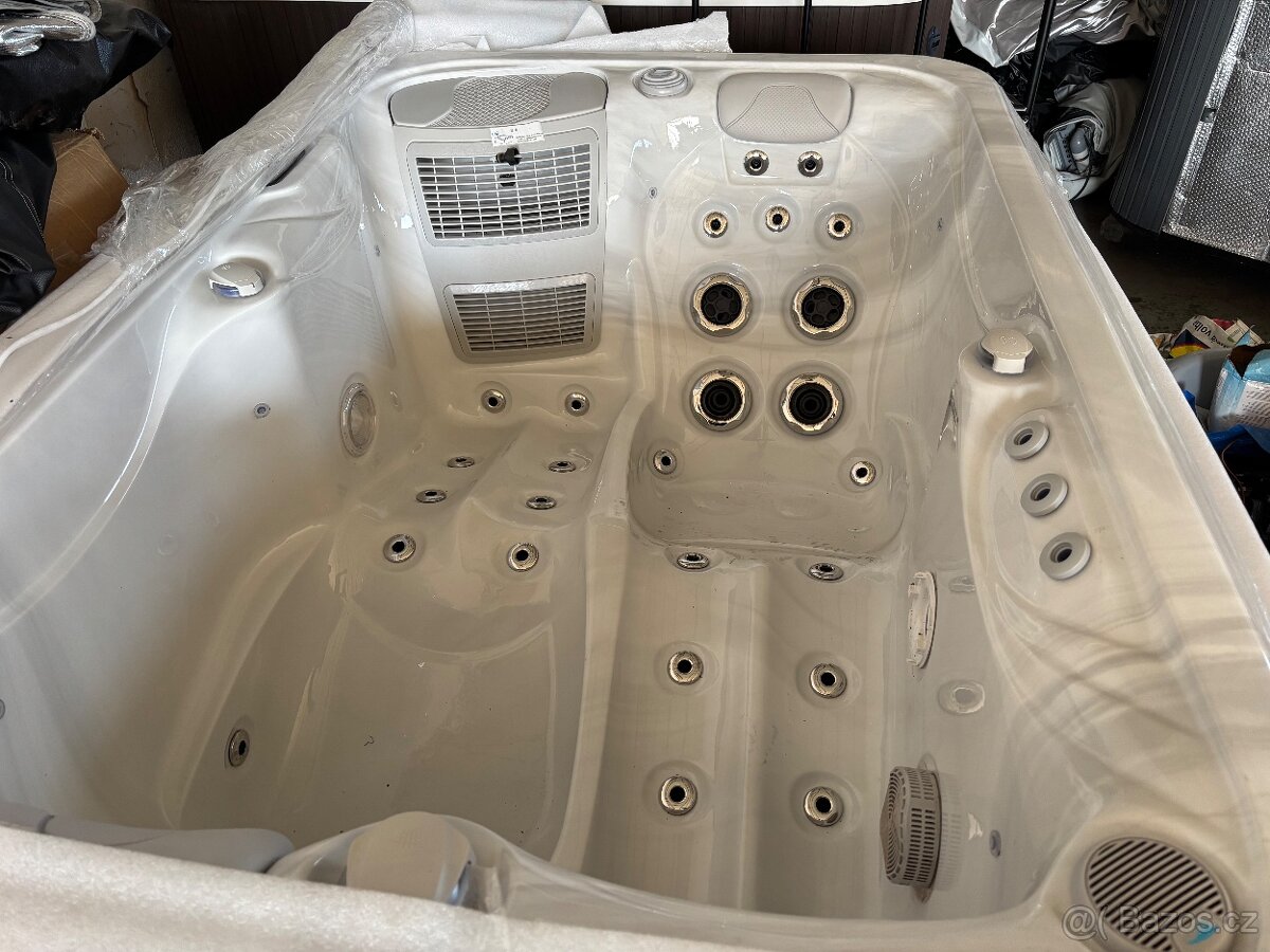 Vírivka Balboa pro 2 osoby OZON+UV lampa - 2