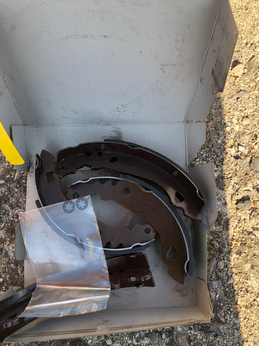 Fiat Tipo zadní brzdové pakny - 2