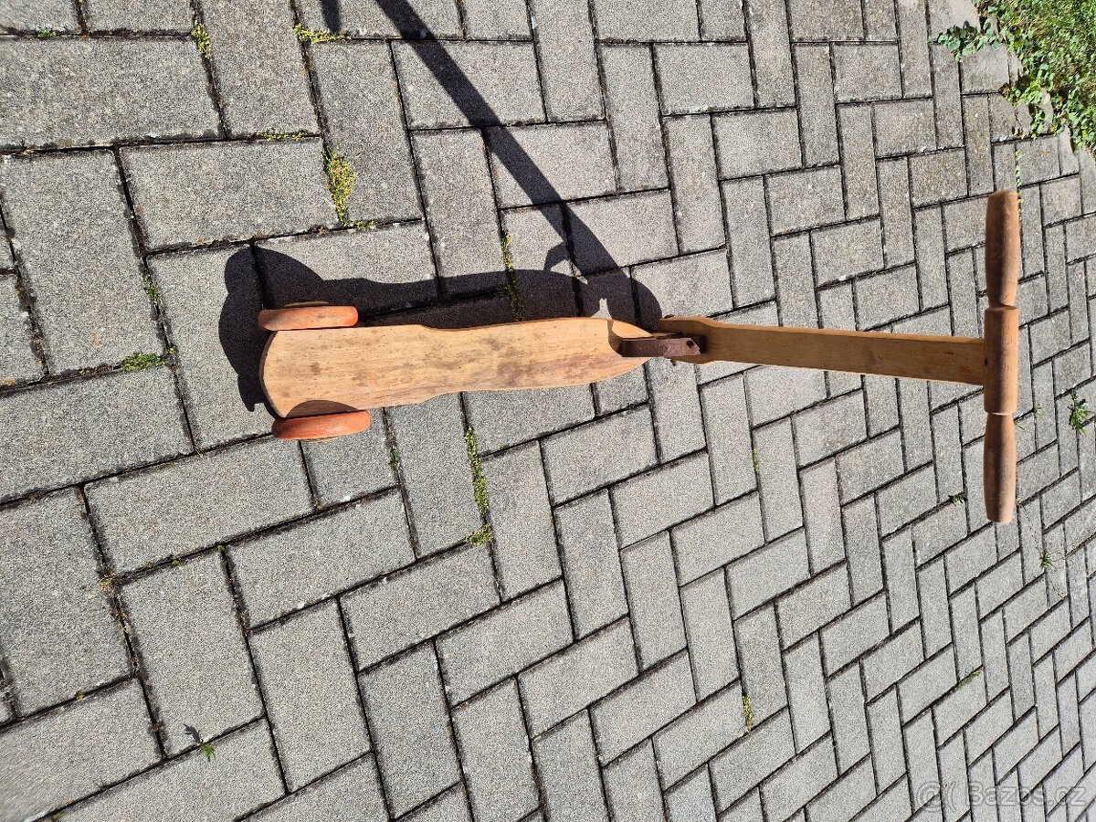 Retro koloběžka - 2